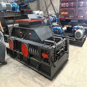 2PG86對輥破碎機發貨 中型破碎機設備發往浙江