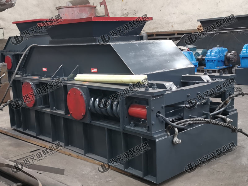 時產100噸花崗巖制砂機多少錢一臺，可以選擇的型號多嗎？