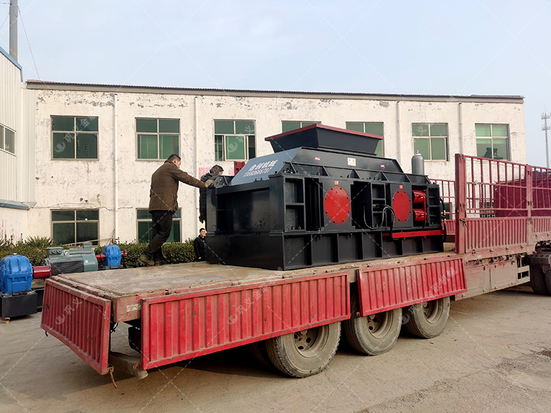 全自動(dòng)液壓對(duì)輥制砂機(jī)產(chǎn)量高嗎？?jī)r(jià)格貴嗎？