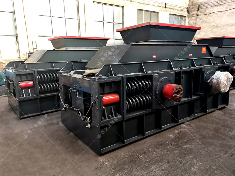 2PGY1208大型半自動液壓對輥制砂機發(fā)往廣西