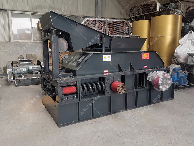 2PG0806彈簧式對(duì)輥制砂機(jī)-對(duì)輥破碎機(jī)發(fā)往河南