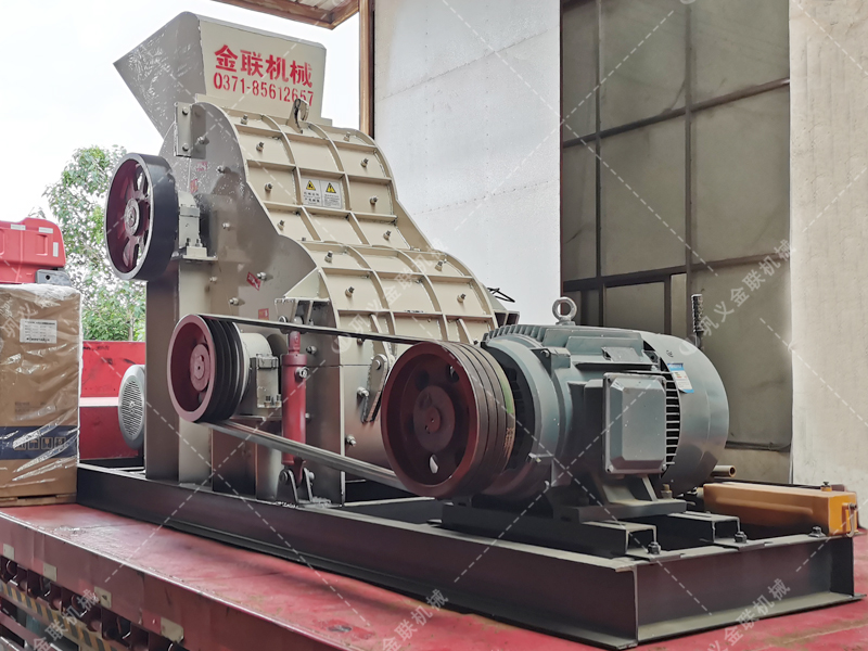 SCF800X800中型雙級(jí)粉碎機(jī)發(fā)貨圖片_發(fā)往云南楚雄_磚廠粉碎頁巖和土