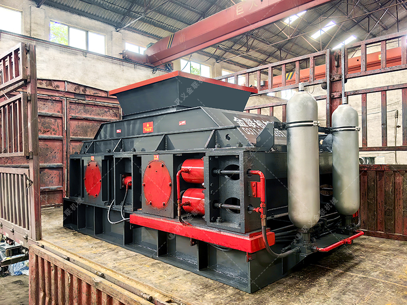 液壓對輥制砂機破碎一噸瓜米石，能出多少砂子？