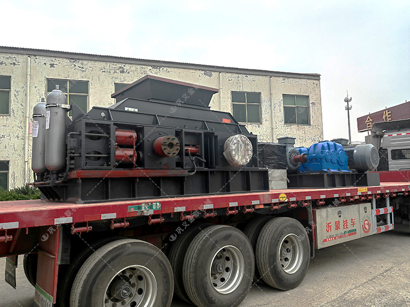 液壓對輥制砂機破碎一噸瓜米石，能出多少砂子？