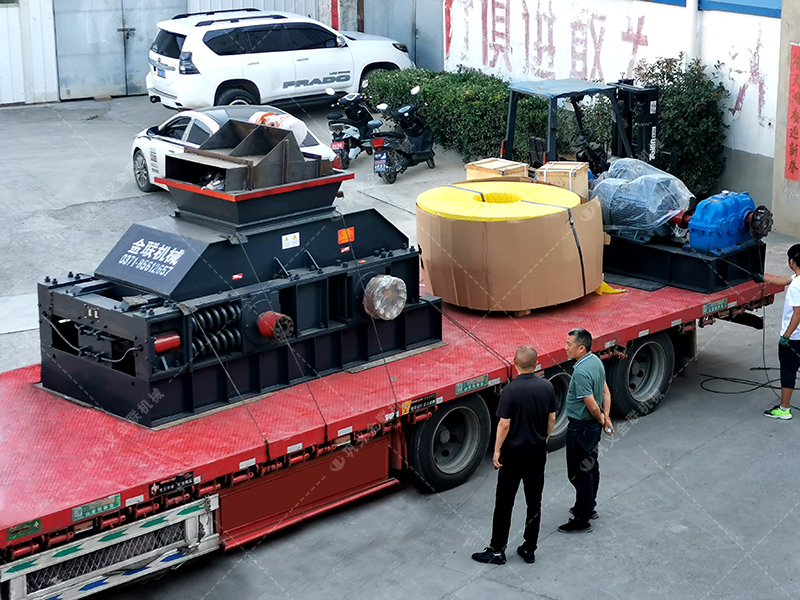 石灰石加工成石子和沙子，用對輥制砂機怎么樣？