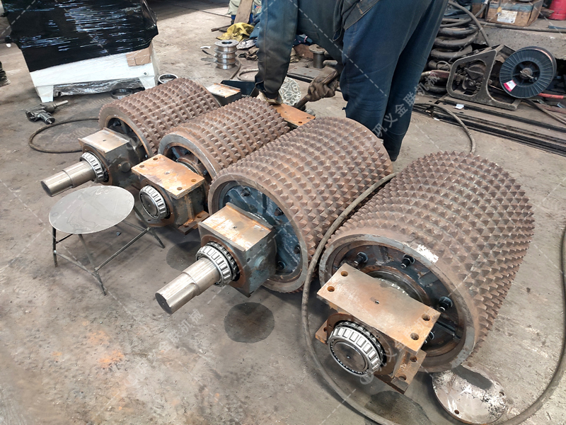 焦炭破碎粒度不達標？狼牙輥的 “齒形優化” 如何解決問題？