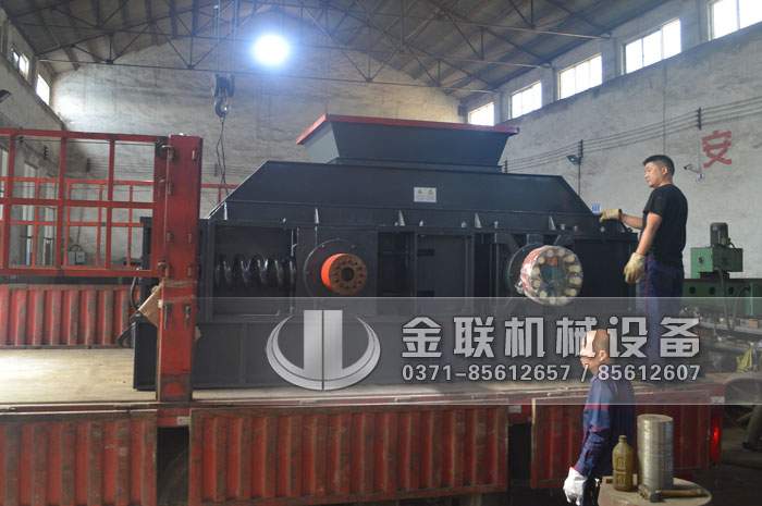  風化砂制砂機1