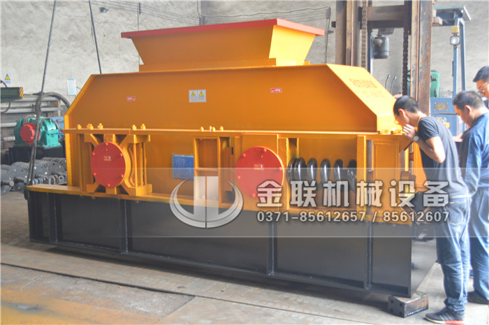 對(duì)輥制砂機(jī)