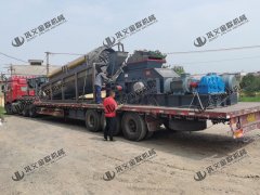 時(shí)產(chǎn)10噸河卵石破碎機(jī)有哪些型號(hào),哪個(gè)廠家優(yōu)勢(shì)多?